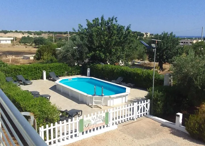 Chirilu בית הארחה